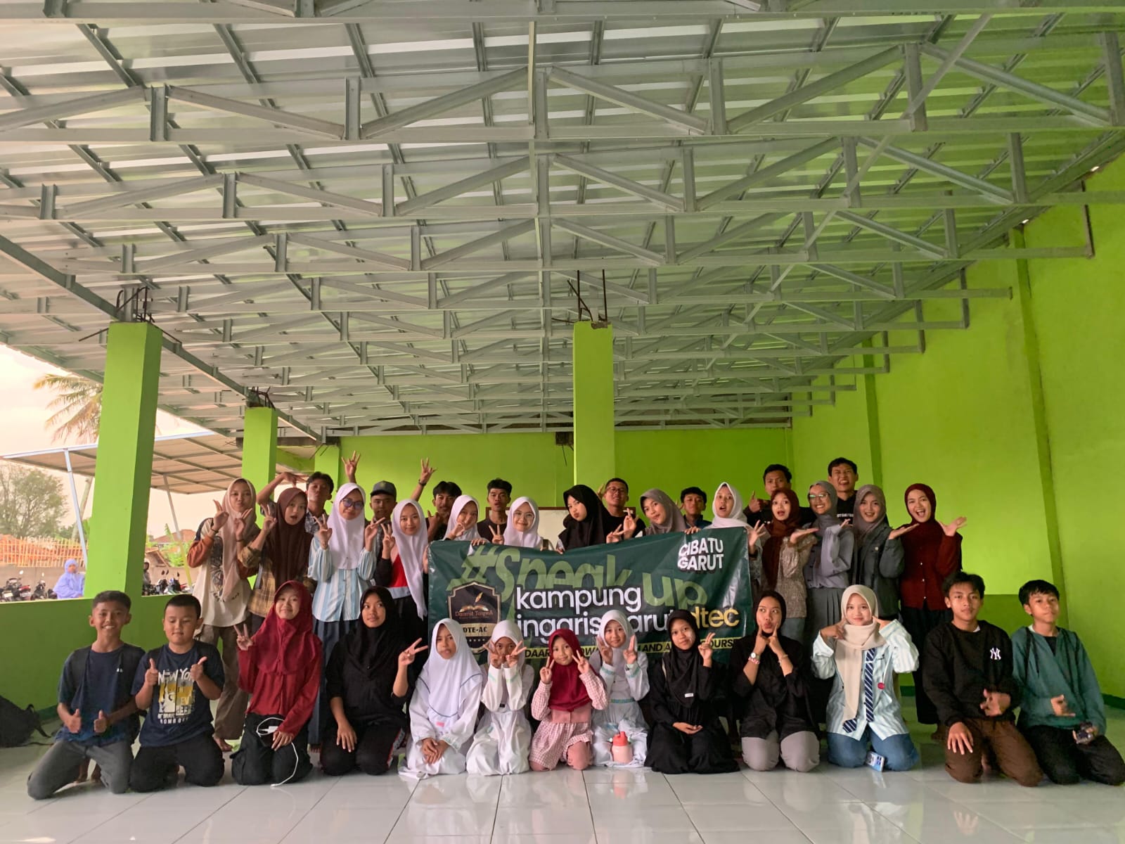 Dokumentasi kelas bersama siswa DTEC